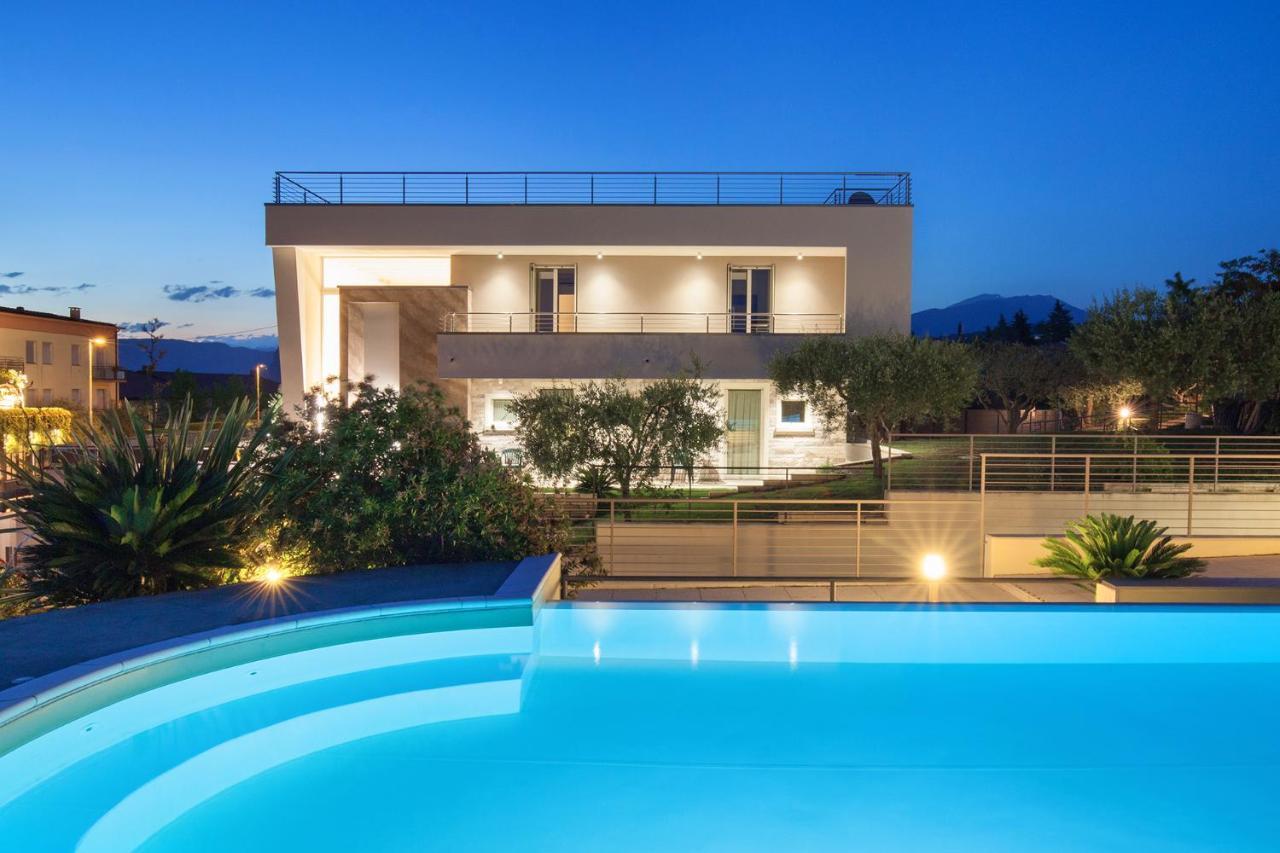 Villa Aurora-Holiday Home Apt 2 Bardolino Ngoại thất bức ảnh